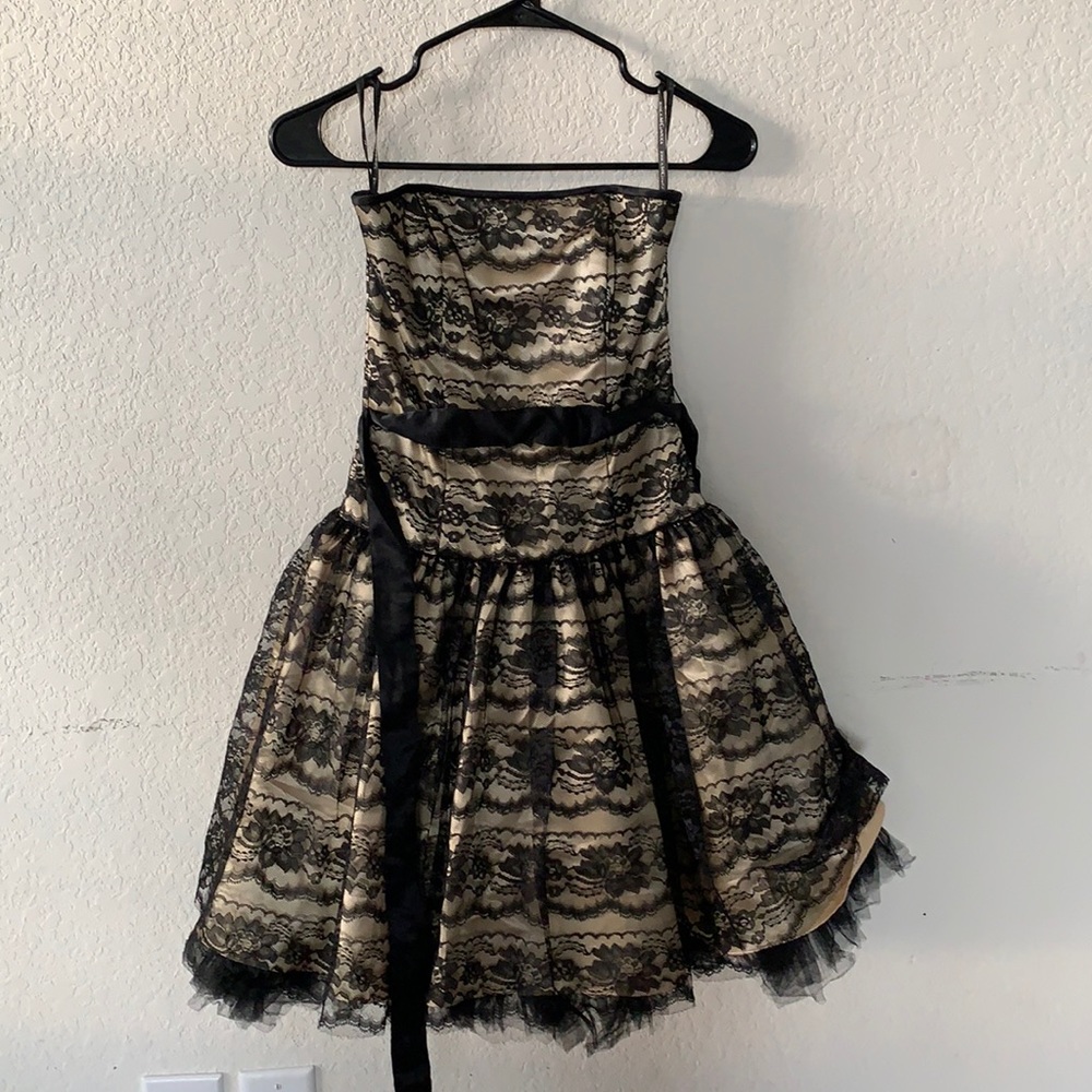 Jessica Mclinklock prom dress